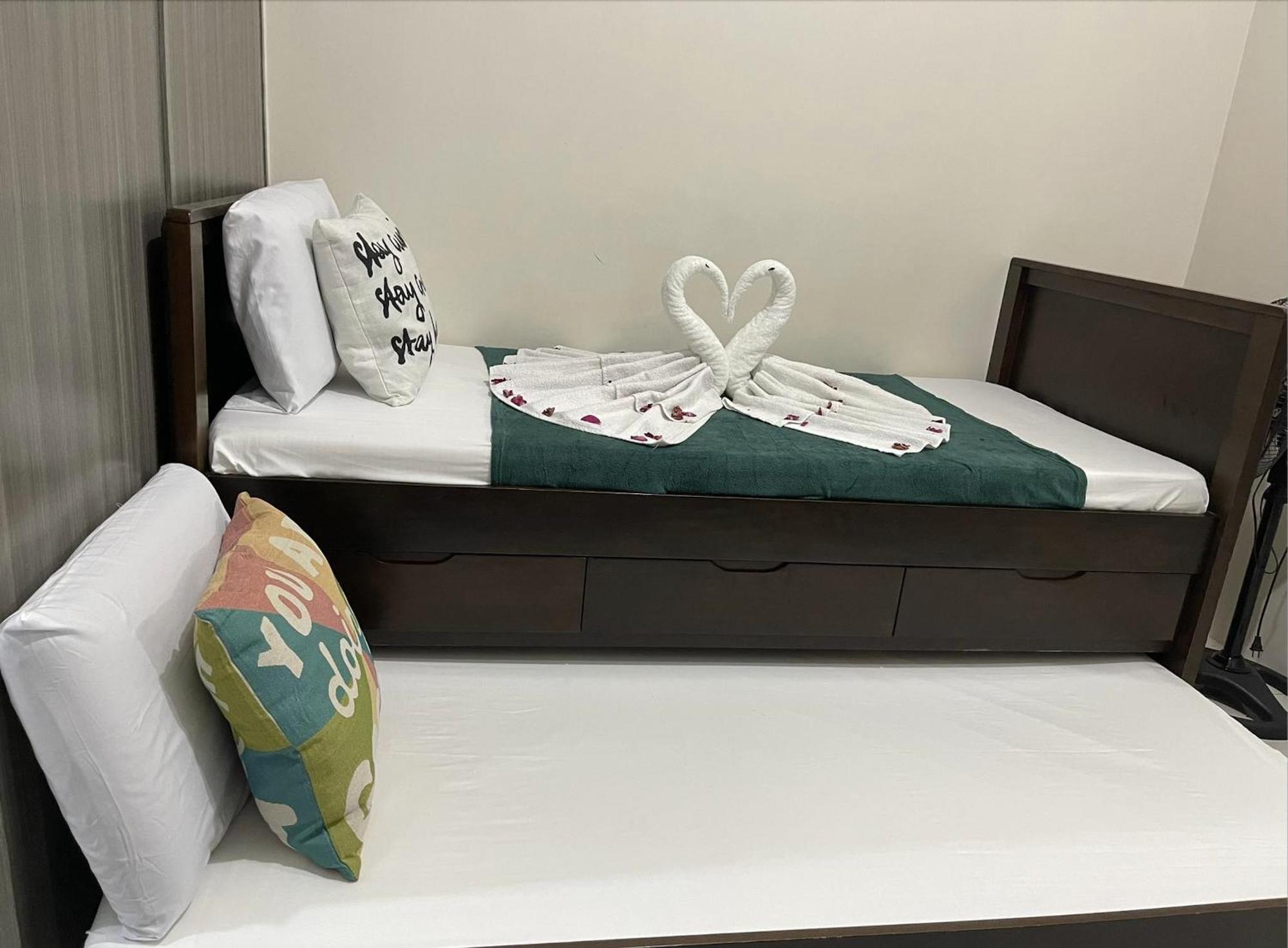 16m² studio Appartement, met 1 privé badkamer in Malaat Manilla Buitenkant foto