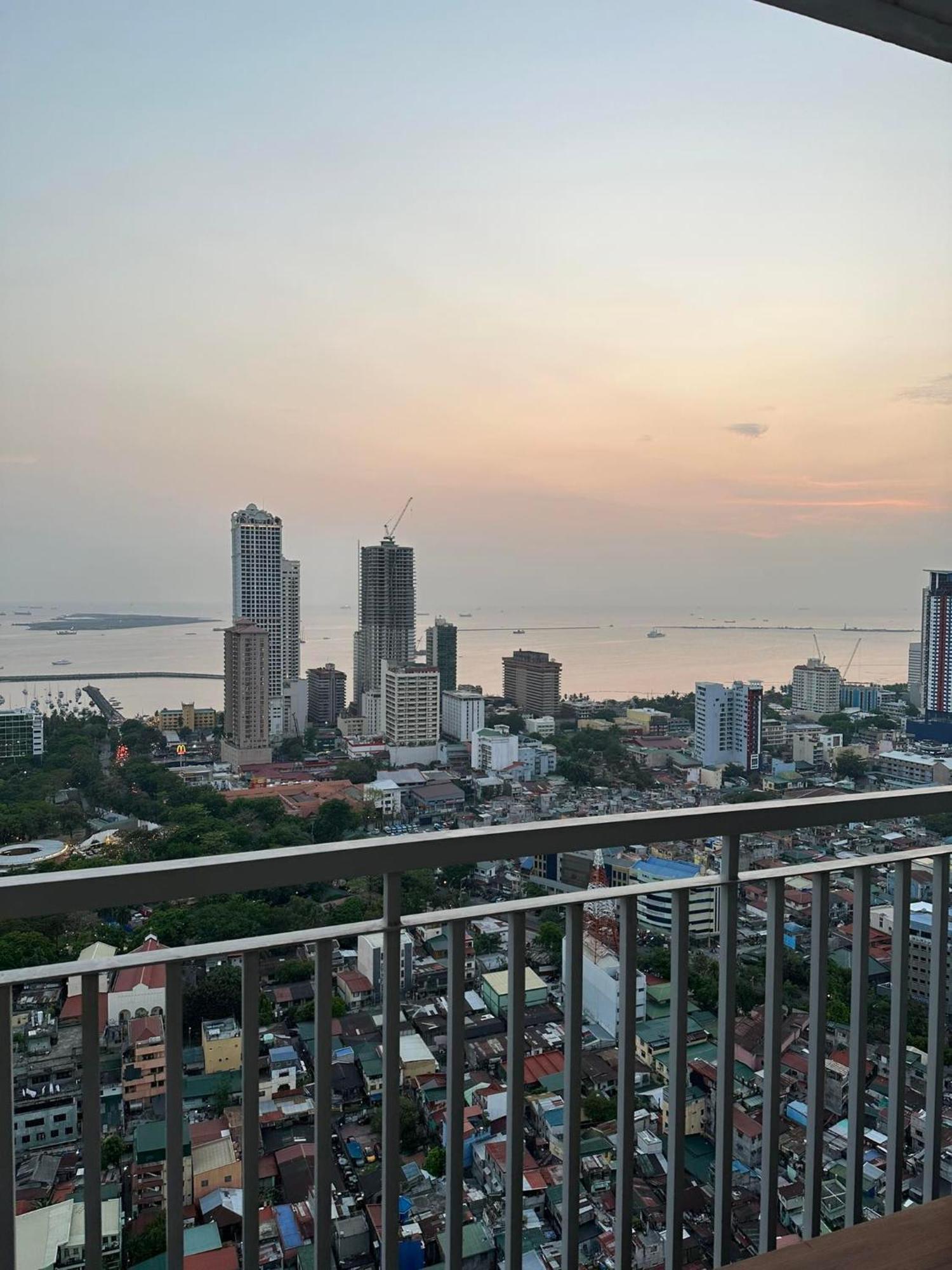 16m² studio Appartement, met 1 privé badkamer in Malaat Manilla Buitenkant foto
